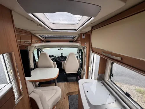 Hymer Exsis-T 588 EX With single beds & Air conditioning photo: 11