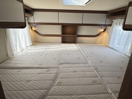 Hymer ML-T 580 - Hydraulische St&uuml;tzen - Foto: 11