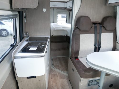 P&ouml;ssl Roadcruiser 640, Automatik, Hubdach, L&auml;ngsbetten Foto: 10