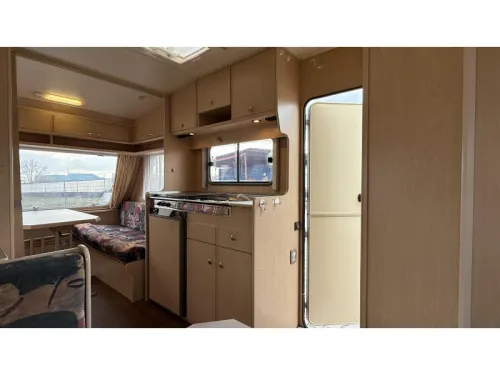 Beyerland Sprinter 430 TM 2x seating group fixed toilet photo: 6