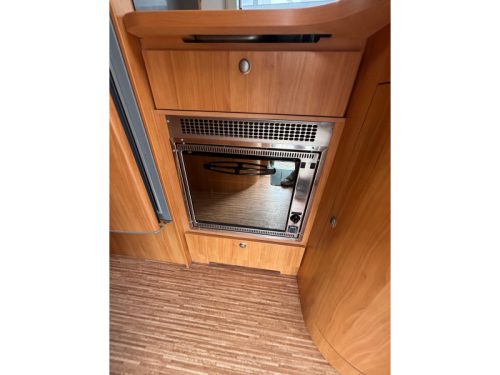 Adria Coral S 680 SP 2010 POPULAR + SPACIOUS photo: 11