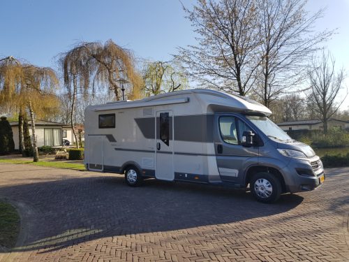 ADRIA MATRIX 670 DC 50-YEARS SILVER-EDITION VOORZIEN VAN VELE LUXE OPTIES