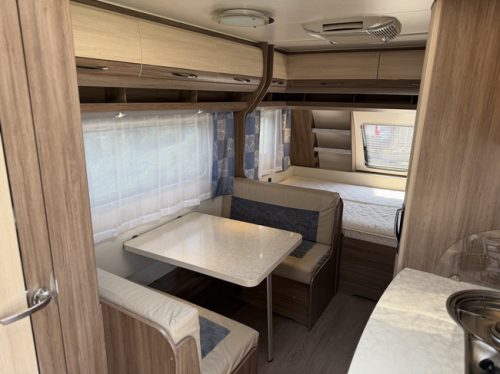Hobby DE LUXE 490 KMF Foto: 9