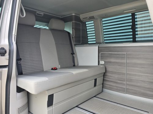 Volkswagen CALIFORNIA OCEAN VAN CONVERSION 150 HP AUTOMATIC ELECTRIC POP-TOP ROOF DETACHABLE TOW HITCH PARKING HEATER SEAT HEATER photo: 10
