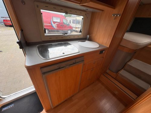 Adria Coral 660 SL Single Beds, Air Conditioning, 130HP photo: 12