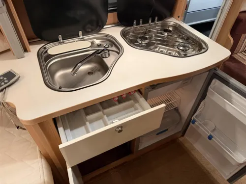 TEC Weltbummler 500 TE 2 BETTEN RANGIERHILFE DACHMARKISE Foto: 8