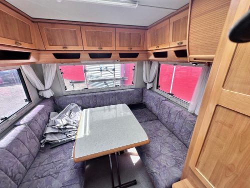 Hymer B 534 Original NL, Rundsitzgruppe Foto: 11