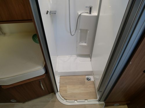 Pilote P650U, Automatic, Low Single Beds, XXL Refrigerator photo: 15