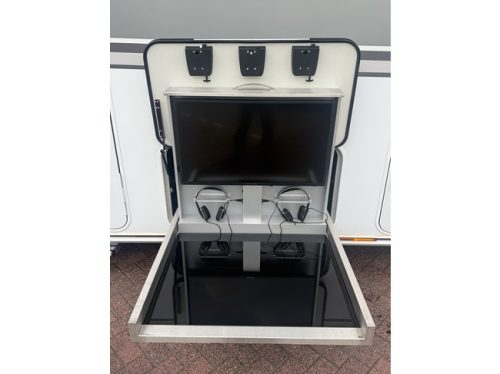 Knaus Sun I 900 LX Automatik 177 PS Vollausstattung Queensbed+Hubbett 2x Dachklimaanlage elektr. Sch&uuml;ssel Victron 3x TV Remis Plissee Leder gro&szlig;e Garage Foto: 21