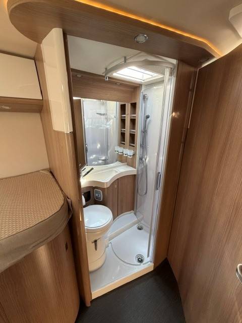 Carthago C-Tourer I 143 LE, zonder hefbed! foto: 10