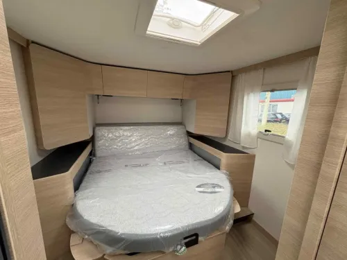 Rapido 850 F Queensbed + ohne Hubdach  Foto: 12