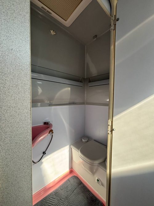 Mercedes James Cook Westfalia Sprinter 312D  photo: 12