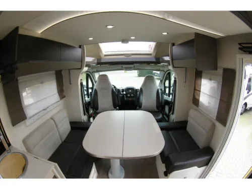 Chausson Welcome 738 XLB Queensbed, Drop-down bed, Garage photo: 5