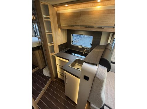 Knaus 700 MEG Sky Ti 8T-Automaat Single Beds 2X Air Conditioning Towing Hitch photo: 20