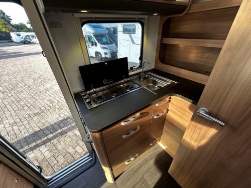 Adria Matrix Axess 590 ST Large refrigerator, inverter  photo: 10