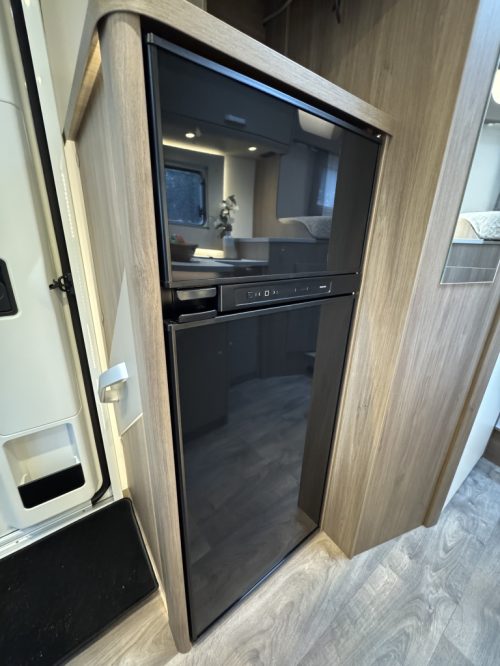 Carado T338 PRO+ SINGLE BEDS+POP-TOP ROOF AUTOMATIC 2025 photo: 7