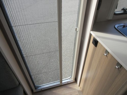 Dethleffs C'Joy Active 460 LE WITH MOVER AND AWNING photo: 18