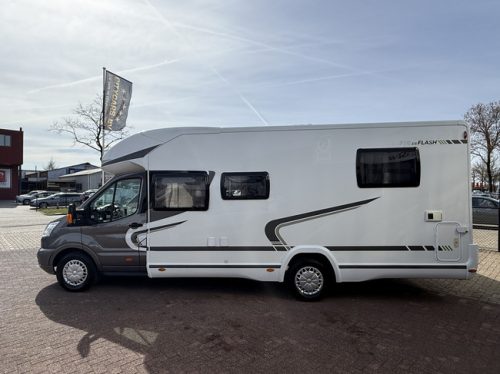 Chausson Flash 718 EB French bed+pop-top roof bicycle rack solar panel electric dish tv mosquito net remis plisse photo: 6