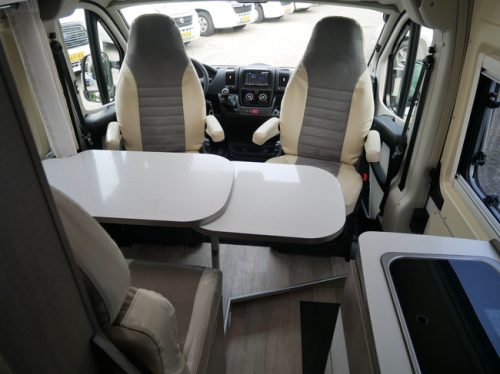 Bavaria V600G, 6 Meter Van conversion, Transverse bed!! photo: 8