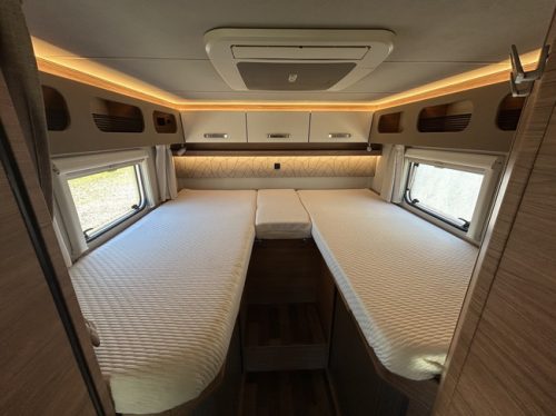Weinsberg CaraCompact Suite 640 MEG Pepper MB attend photo : 8