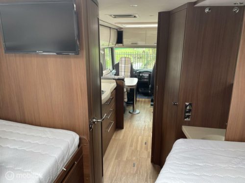 Niesmann+Bischoff Arto 79R Arto 79R Automatic(!!) Euro6 Single beds + Overhead cabinets Top condition 1st owner! photo: 17