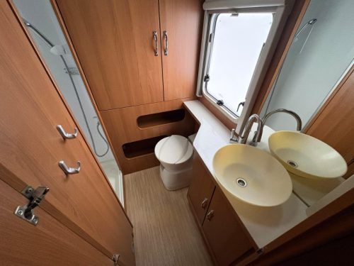 LMC Liberty Cruiser T 712 Airco, Rondzit, Festbett Foto: 19