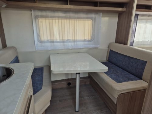Hobby De Luxe 400 SFE Foto: 5
