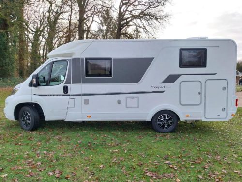 Adria Compact Axess 670 SL, double air conditioning, tow bar photo: 10