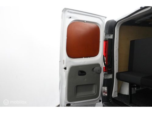 Renault Trafic Kastenwagen 2.0 DCi 115 Pk | 2 Sitz-/Schlafbank | Breitbett 130 x 190 | Wohnmobil Kennzeichen | T&Uuml;V 09-2027 | Two Town Farbe | Anh&auml;ngerfoto: 22