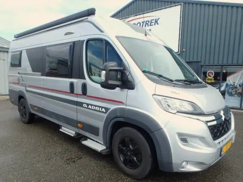 Adria Twin Platinum 640 SLX photo: 2