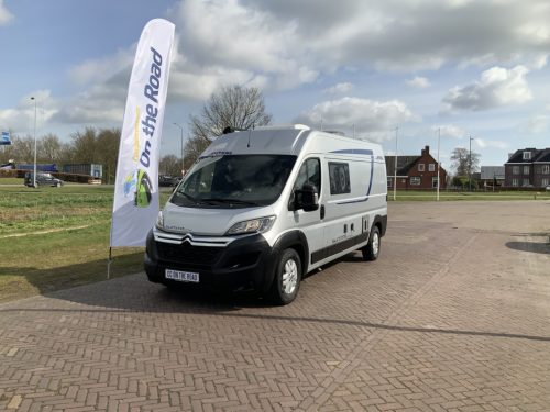 P&ouml;ssl Summit 600 Buscamper, 2.3 160 HP, with timing chain, Transverse bed, Engine air conditioning, Swivel seats, Year 2018 Camper centrum on the road Marum