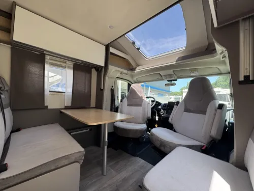 LMC Tourer Lift H 730 G photo: 1