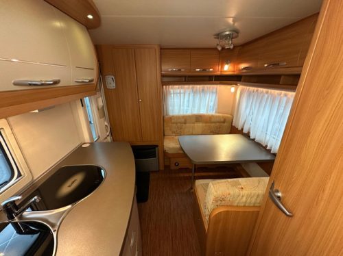 Hobby De Luxe 440 SF Foto: 22