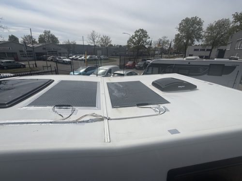 Adria CORAL 600 SC 164 hp euro 6 very compact camper queen bed panoramic roof electric bike rack tv 2x solar panel Remis pleated Maxxfan Navi camera leather fly screen door photo: 9