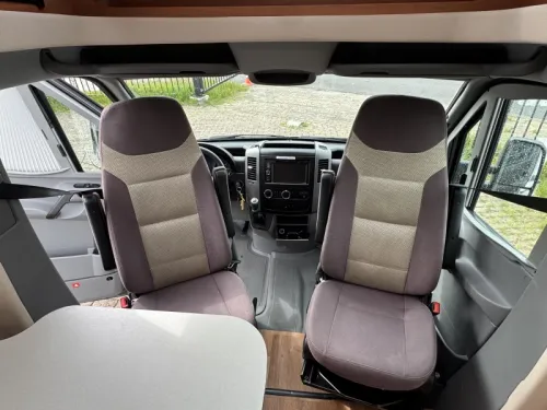 Hymer Van 520 S Single beds space wonder photo: 9