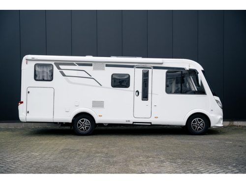 Hymer Exsis I 580 Pure A-class with drop-down bed Hymer Exsis I 580 Pure photo: 1
