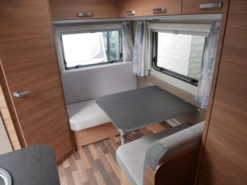 Weinsberg CaraOne 390 QD Inkl. Vorzelt Foto: 3