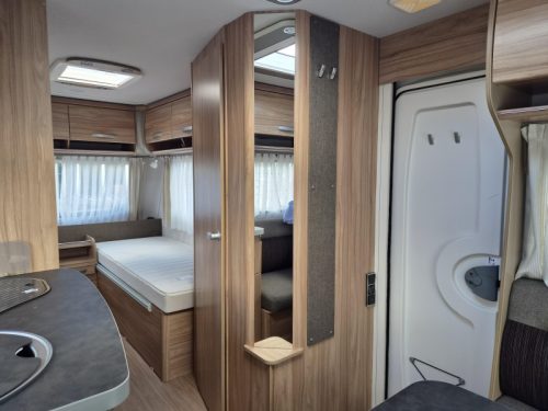 Eriba Nova Light 470 Single beds - Awning  photo: 16