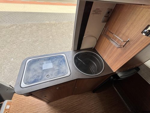 Adria Twin 600 SP Lit transversal photo : 10