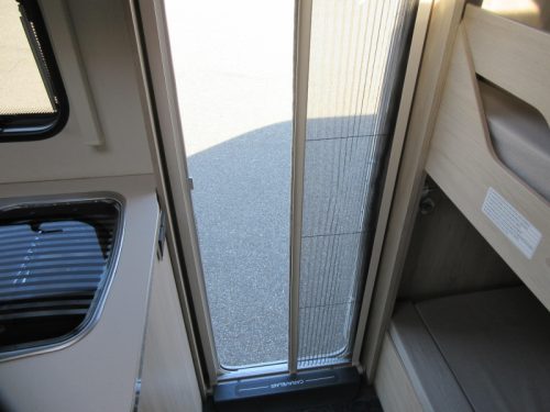 Caravelair Alba Family 426 WITH DOREMA AWNING photo: 16