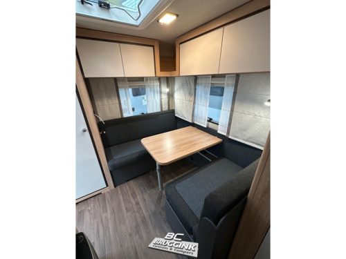 Knaus Sport 420 QD Transverse Bed 210 CM LONG! photo: 4