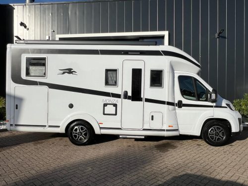 Laika Ecovip 3019 L automaat enkele bedden  foto: 3