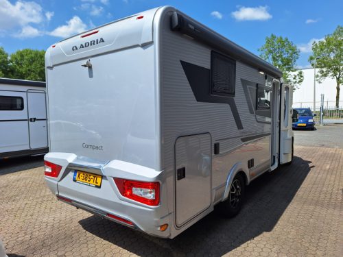Adria Compact Supreme SC QUEENSBED+LEVELSYSTEEM  photo: 1