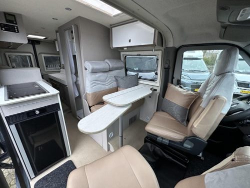 B&uuml;rstner Delfin C 621 L&Auml;NGSBETTEN + ANH&Auml;NGERKUPPLUNG  Foto: 6