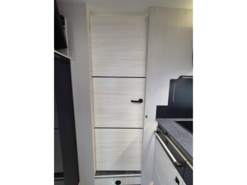 Chausson Titanium Ultimate 777 Arctic WITHOUT POP-TOP ROOF photo: 19