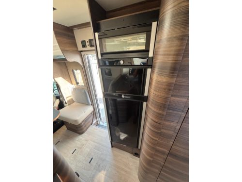 Laika Ecovip 4009 L automatic, E&P single bed  photo: 18