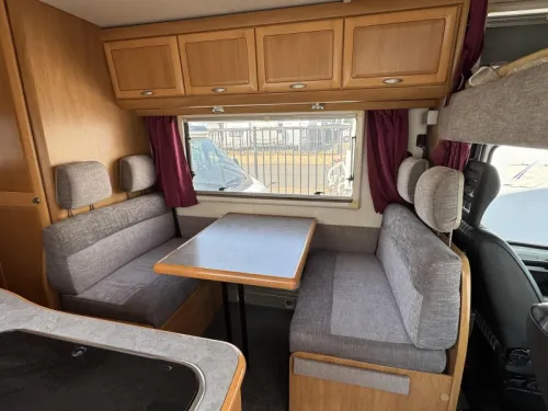 Hymer Camp 644 G 6 pers LARGE GARAGE 128hp photo: 28