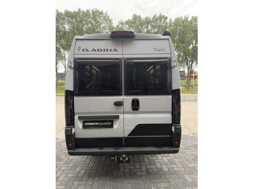 Adria 640 SGX Twin Supreme 9T-Automaat Luchtvering Zonnepaneel Trekhaak Clasena foto: 9