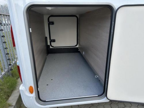 B&uuml;rstner Nexxo Van T 690 G LENGTE BEDDEN + 3.650 KG. photo: 5