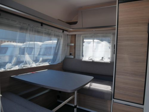 Dethleffs Nomad 460 EL GRATIS MOVER en AIRCO  foto: 2